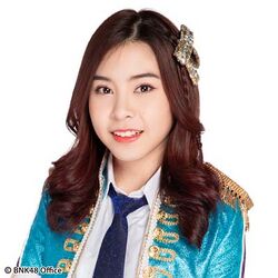 2018年BNK48プロフィール Isarapa Thawatpakdee 3.jpg