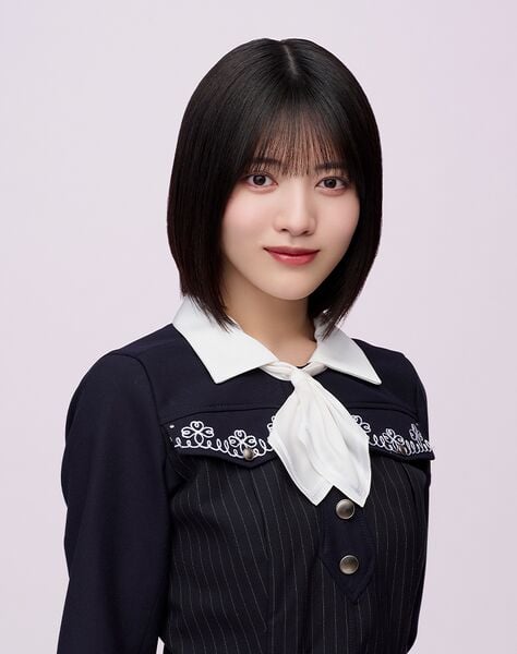 ファイル:2025年乃木坂46プロフィール 林瑠奈.jpg