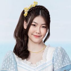 2022年BNK48プロフィール Chanikhan Busadee 2.jpg