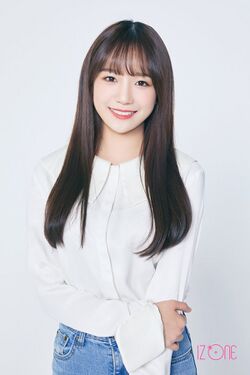 2018年IZ*ONEプロフィール Jo Yu Ri.jpg