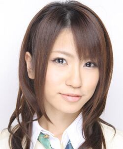 2007年AKB48プロフィール 戸島花 2.jpg