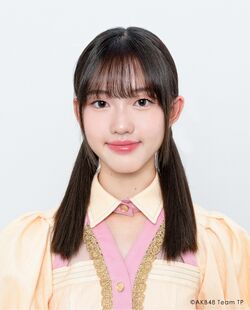 2024年AKB48 Team TPプロフィール 李佩宜 2.jpg