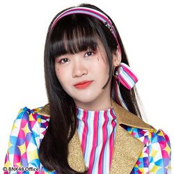 2019年BNK48プロフィール Khawisara Singplod 1.jpg