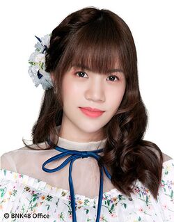 2018年BNK48プロフィール Vathusiri Phuwapunyasiri 2.jpg