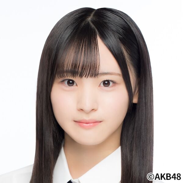ファイル:2026年AKB48プロフィール 前田衣澄.jpg