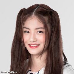 2018年BNK48プロフィール Kamonthida Rotthawinithi 1.jpg