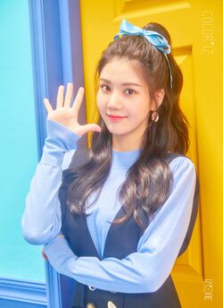 2018年IZ*ONEプロフィール Kwon Eun Bi 4.jpg