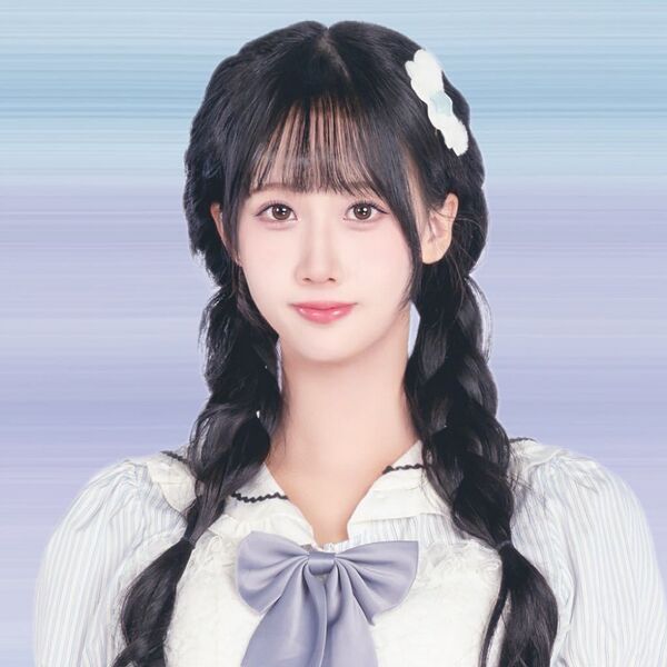 ファイル:2026年TSH48プロフィール 张诗瑜.jpg