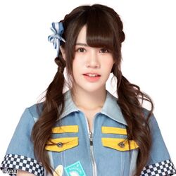 2019年BNK48プロフィール Vathusiri Phuwapunyasiri 2.jpg