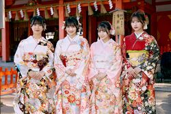 2024年成人式 集合写真 HKT48.jpg