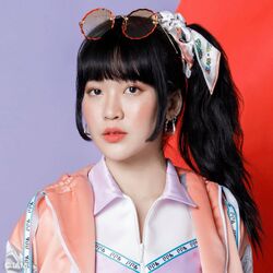 2021年BNK48プロフィール Khawisara Singplod 2.jpg