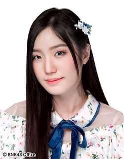 2018年BNK48プロフィール Dusita Kitisarakulchai 2.jpg