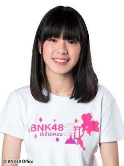 2018年BNK48プロフィール Weeraya Zhang.jpg