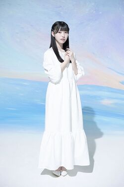 2024年夏霞プロフィール全身写真 金澤亜美.jpg