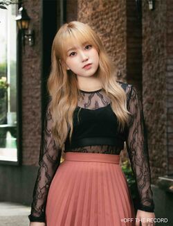 2019年IZ*ONEプロフィール 矢吹奈子 5.jpg