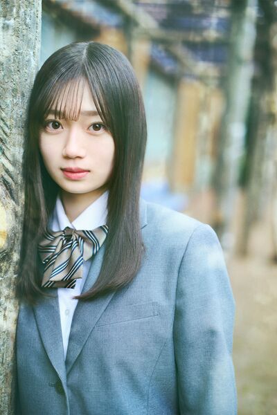 ファイル:2025年乃木坂46プロフィール 全身 愛宕心響.jpg