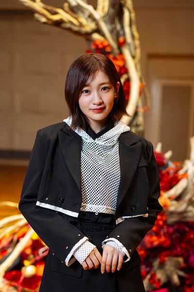 ファイル:2025年12th Single BACKS LIVE!!プロフィール 小島凪紗.jpg