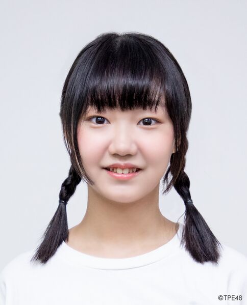 ファイル:2026年TPE48プロフィール 劉曣甯.jpg
