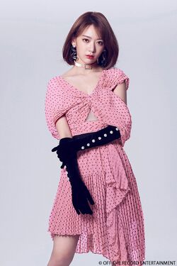 2019年IZ*ONEプロフィール 宮脇咲良.jpg
