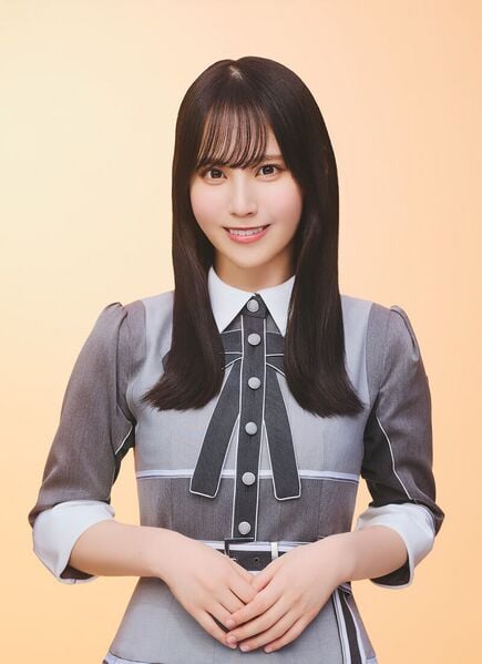 ファイル:2026年日向坂46プロフィール 松尾桜 3.jpg