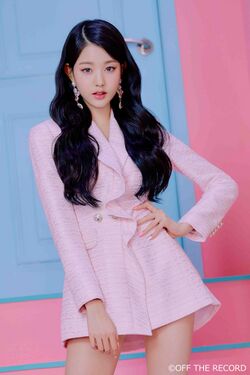 2020年IZ*ONEプロフィール Jang Won Young 10.jpg