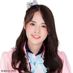 2018年BNK48プロフィール Punyawee Jungcharoen 3.jpg