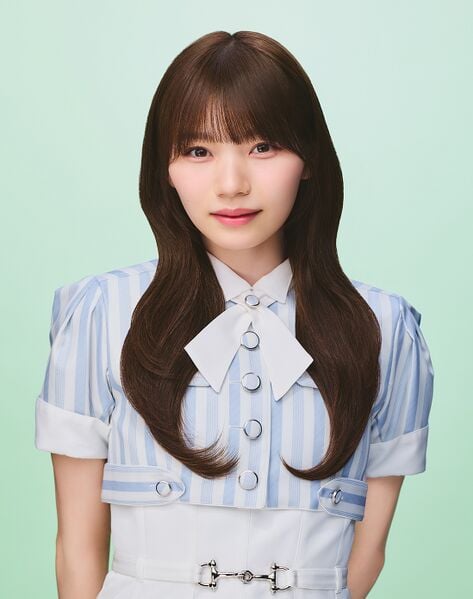 ファイル:2026年乃木坂46プロフィール 岡本姫奈 2.jpg