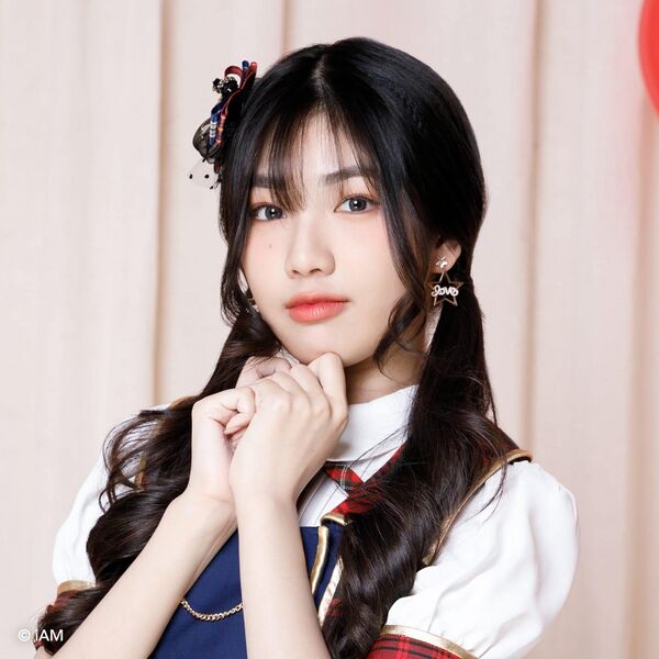 ファイル:2023年BNK48プロフィール Kotchapon Ponchokchai 2.jpg