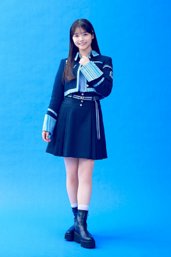 2025年僕が見たかった青空プロフィール 秋田莉杏 全身.png
