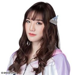 2019年BNK48プロフィール Dusita Kitisarakulchai.jpg