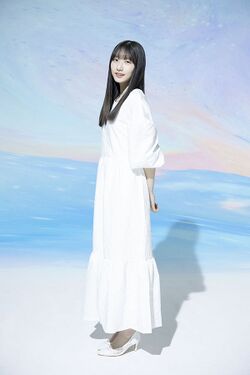 2024年夏霞プロフィール全身写真 早﨑すずき.jpg