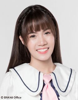 2018年BNK48プロフィール Vathusiri Phuwapunyasiri 1.jpg
