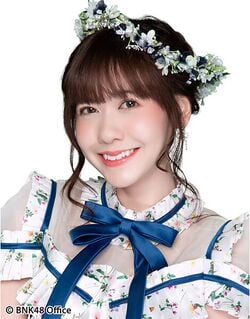 2018年BNK48プロフィール Kanteera Wadcharathadsanakul 2.jpg