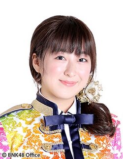 2017年BNK48プロフィール 伊豆田莉奈 2.jpg