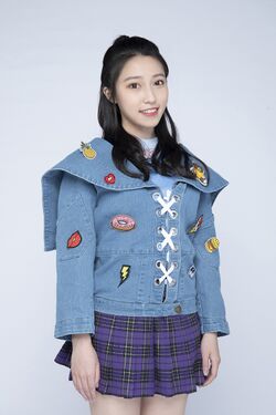 2020年AKB48 Team SHプロフィール 施蔼倍.jpg
