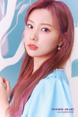 2020年IZ*ONEプロフィール Kang Hye Won 9.jpg