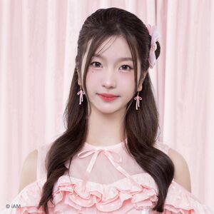 2025年BNK48プロフィール Niya 2.jpg
