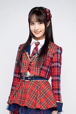 2021年AKB48 Team SHプロフィール 张倩霏 2.jpg