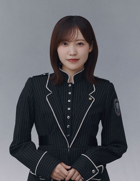 ファイル:2025年櫻坂46プロフィール 松田里奈 3.jpg
