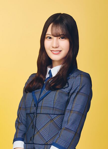ファイル:2025年日向坂46プロフィール 小坂菜緒 2.jpg