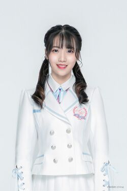 2018年AKB48 Team SHプロフィール 施可妍 1.jpg
