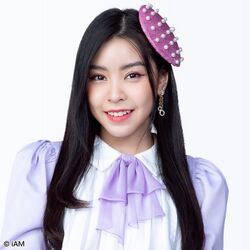 2020年BNK48プロフィール Isarapa Thawatpakdee.jpg