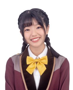 2019年AKB48 Team TPプロフィール 王逸嘉 1.jpg
