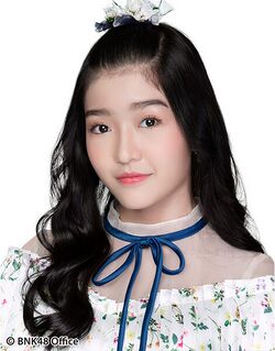 2018年BNK48プロフィール Jennis Oprasert 2.jpg
