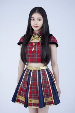 2019年AKB48 Team SHプロフィール 王俞然 3.jpg