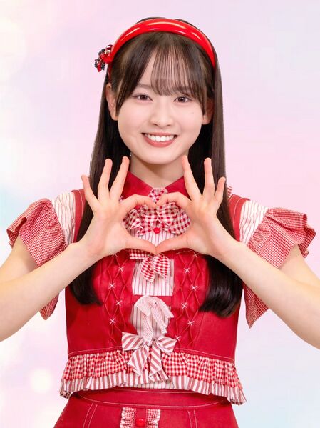 ファイル:初恋に似てる アーティスト写真 近藤沙樹.jpg