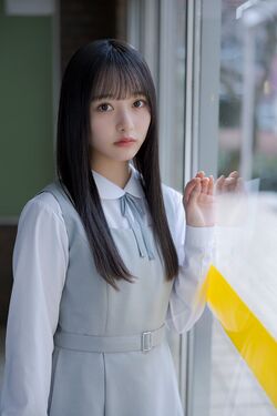 2025年日向坂46プロフィール 全身 片山紗希.jpg
