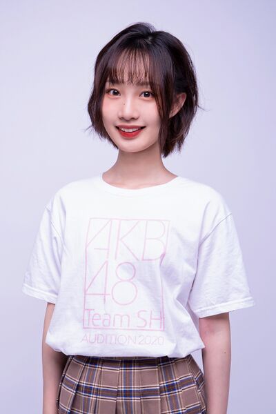 ファイル:2020年AKB48 Team SHプロフィール 陈张缘.jpg