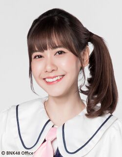 2018年BNK48プロフィール Kanteera Wadcharathadsanakul 1.jpg