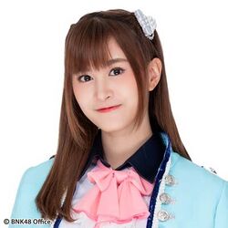2018年BNK48プロフィール Sumitra Duangkaew 3.jpg